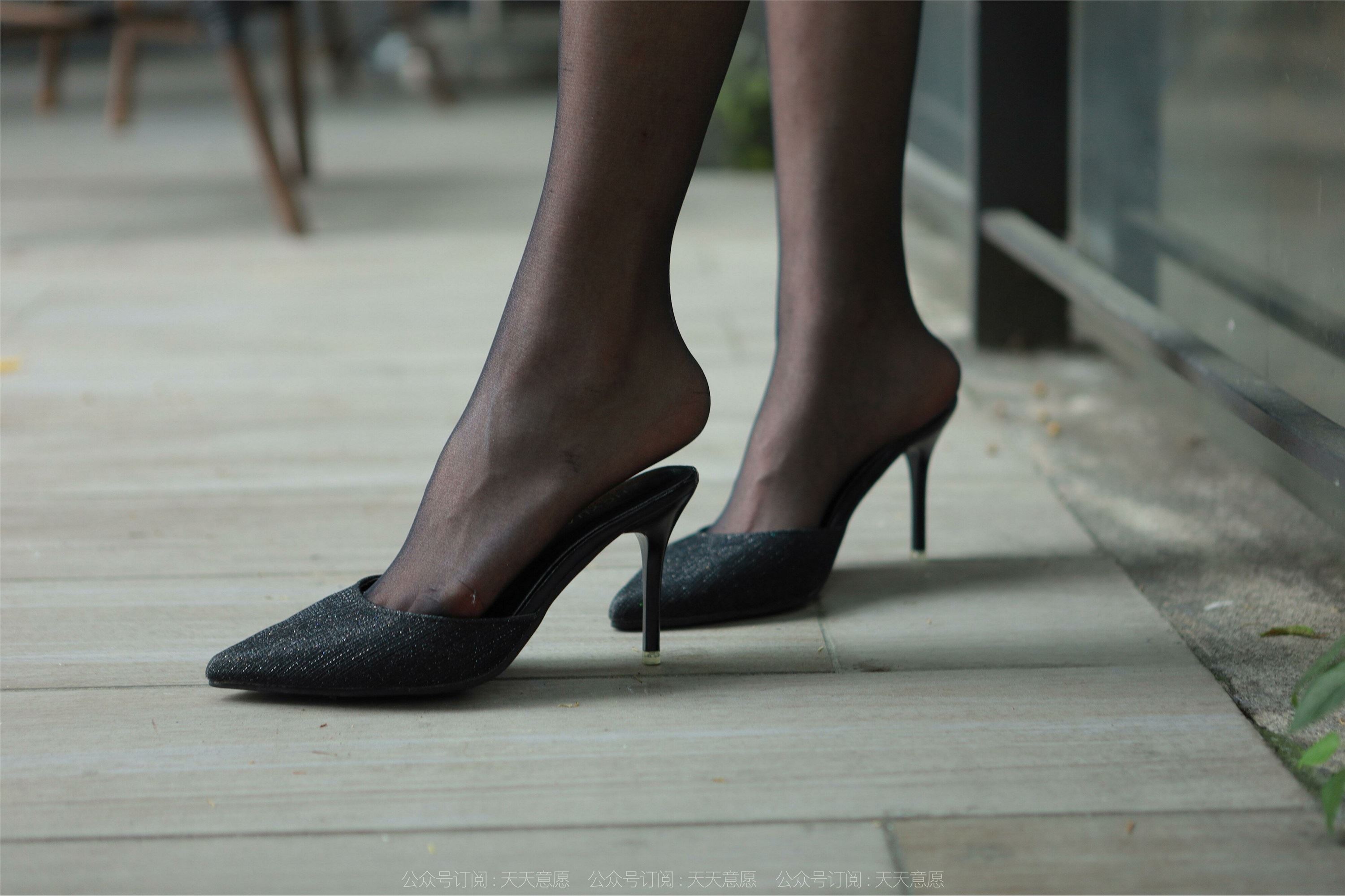 IESS异思趣向  2022.05.15 丝享家 1089：小宝《黑丝黑衬衣》